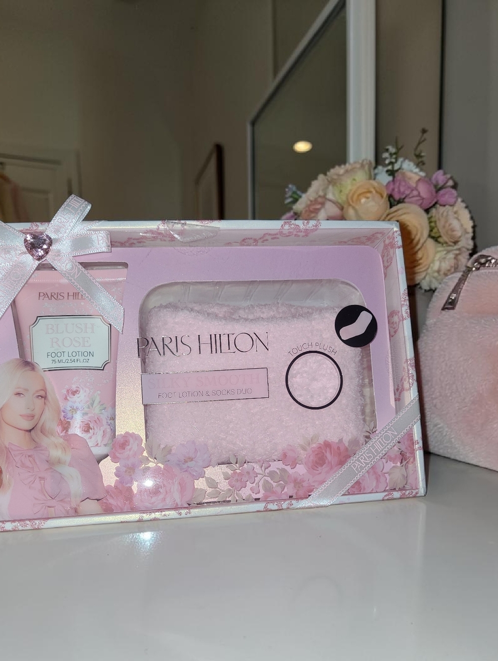 Paris Hilton Blush Rose Foot Lotion & Cozy Socks Set - Soft Pink